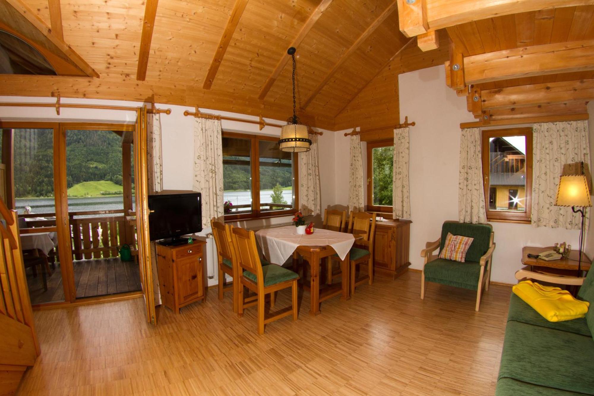 Ferienhof Obergasser Und Bergblick Weissensee Exterior photo