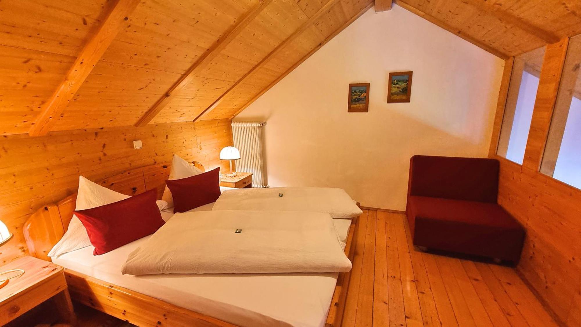 Ferienhof Obergasser Und Bergblick Weissensee Room photo